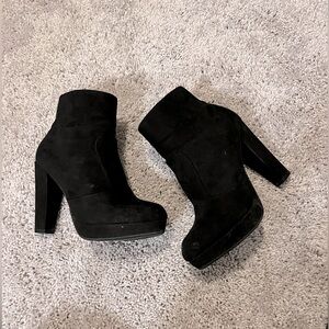 Heeled booties